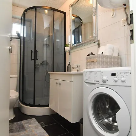 Gluic Apartment *