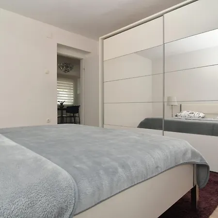 Gluic Apartment